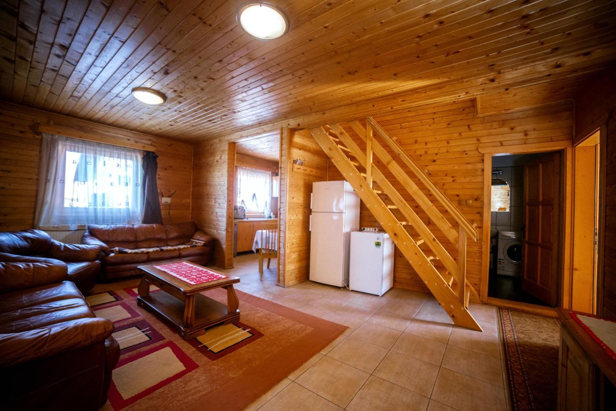 Vivien Vendeghaz Villa Borzont Exteriör bild